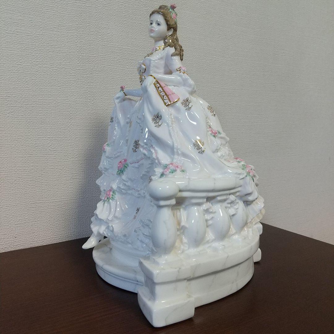 最終価格　希少　世界4950個限定　美品　ロイヤルドルトン　シンデレラ　証明書付