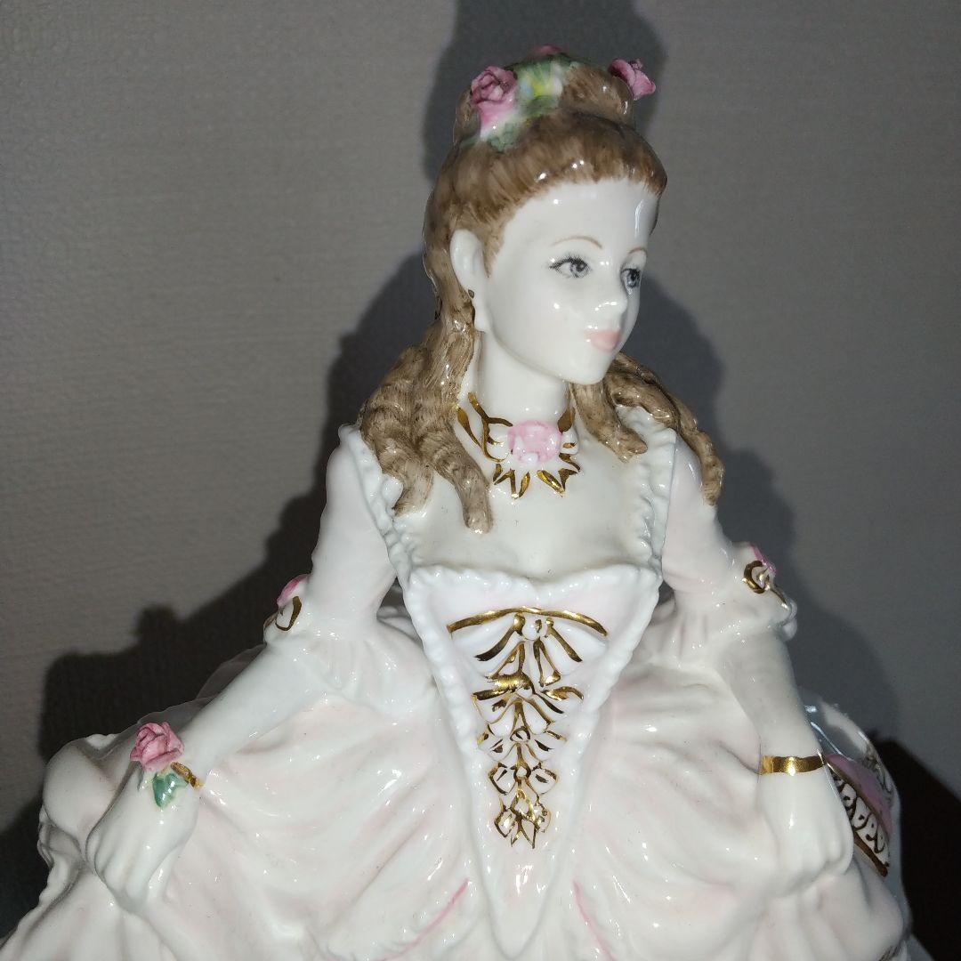 最終価格　希少　世界4950個限定　美品　ロイヤルドルトン　シンデレラ　証明書付