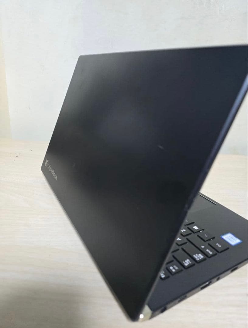 Dynabook G83 Core i5-8250 SSD256GBメモリ8GB