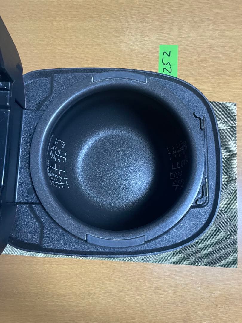 タイガー炊飯器　JPC-A102 2019年製 動作保証