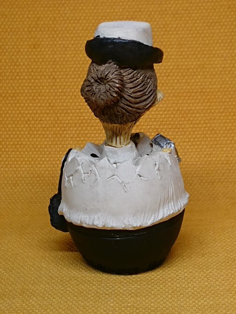 人形　彫像　オブジェ　置物　インテリア　工芸品　美術品　A1084