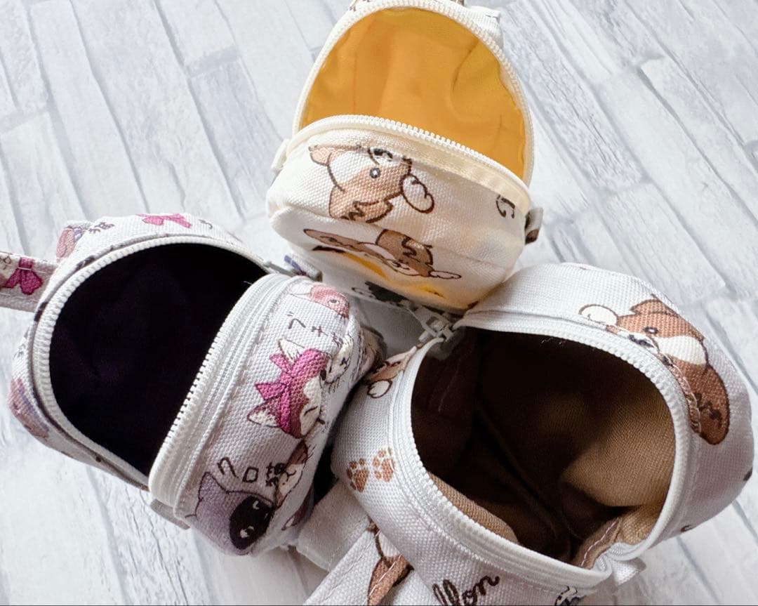 専用　ハンドメイド　刺繍　パピヨン　キーホルダー　ミニ＆ミニミニリュック型ポーチ