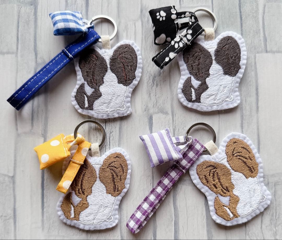 専用　ハンドメイド　刺繍　パピヨン　キーホルダー　ミニ＆ミニミニリュック型ポーチ