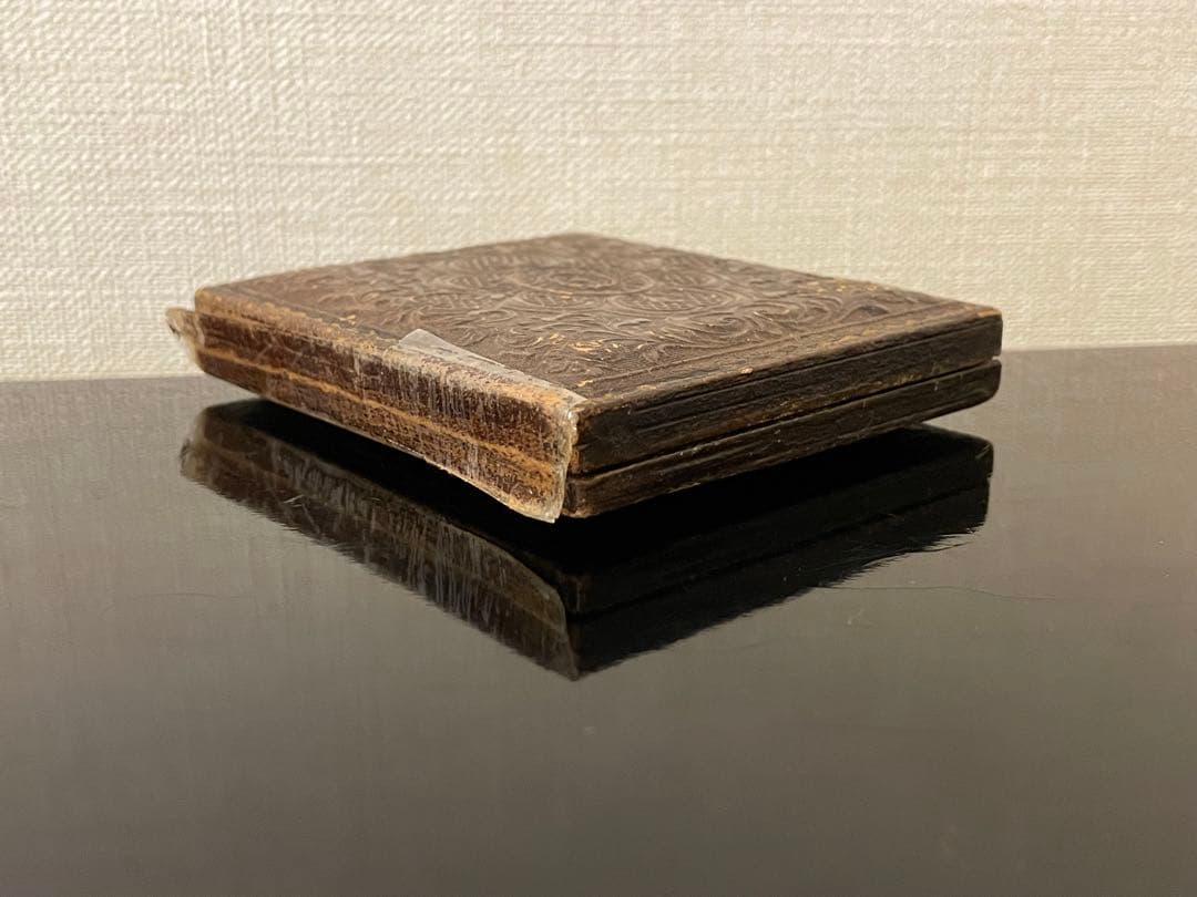 アンティークフォト　アンブロタイプ　 ハンサムな若者　フルケース付き