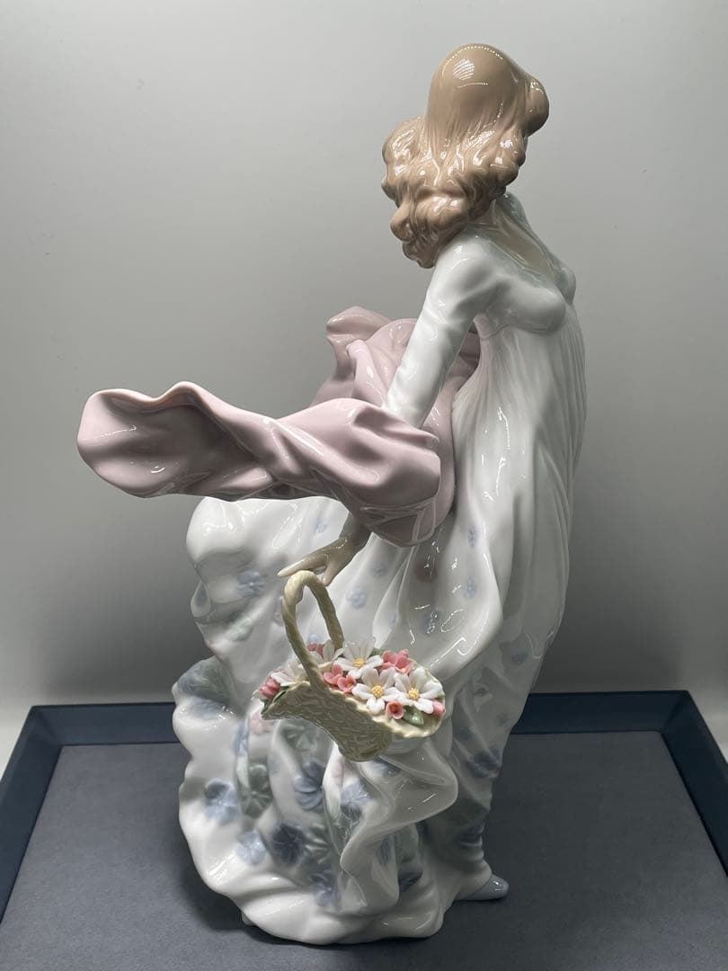 リヤドロ　春の輝き　箱あり