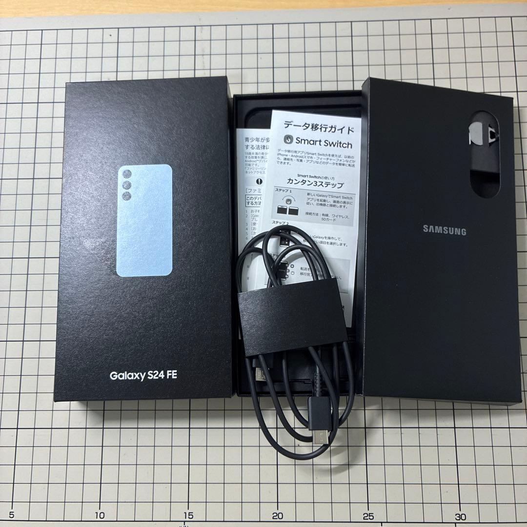Galaxy S24 FE ブルー　SPIGEN ガラスフィルム・ケース付き