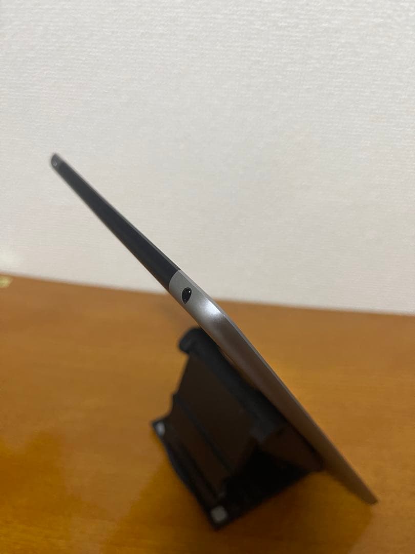 iPad 9.7 インチ (第5世代) 128GB WiFi + セルラー