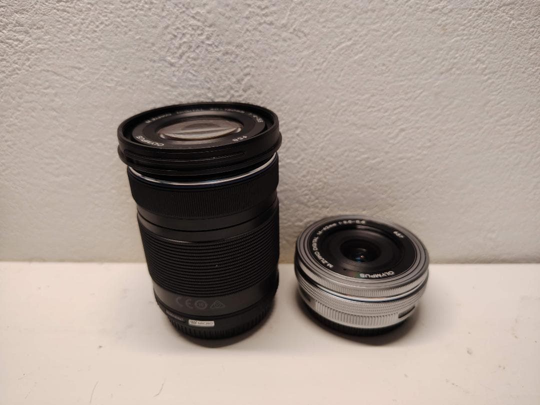 【値下げ】OLYMPUS E-M10 Mark III レンズ3本+おまけ付