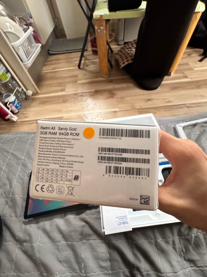 REDMI A5 , タブレット TABWEE T80 本体と付属品