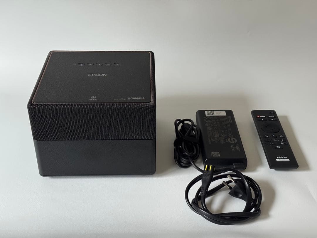 EPSON EF-12 プロジェクター