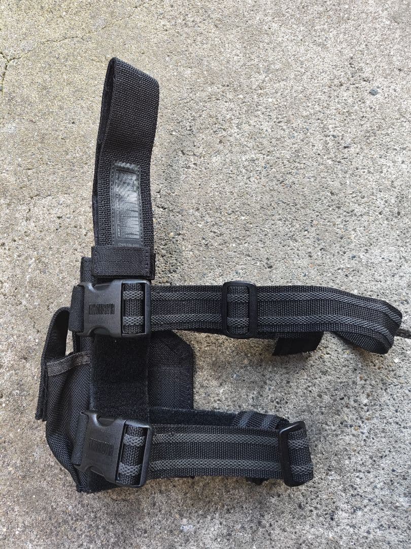 BLACKHAWK レッグホルスター　特殊部隊　アメリカ軍 初期アフ