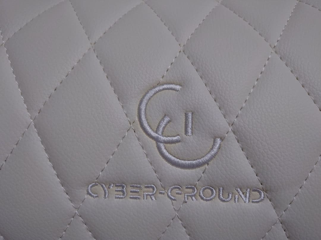 【送料込み】ゲーミングチェア リクライニング オールホワイト　カバー付き！美品