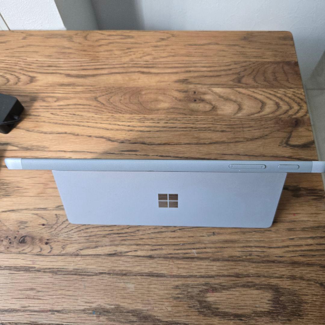 Windowsタブレット本体 Microsoft Surface Go 64G