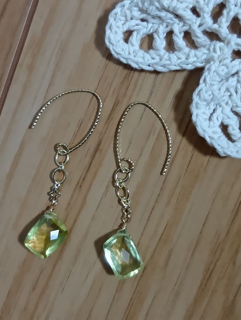 530/14kgf宝石質レモンクォーツのピアス