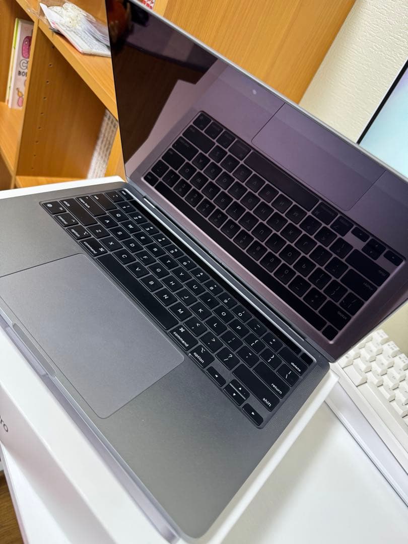 MacBook本体 Apple MacBook Pro 13-inch M1 8GB 256GB