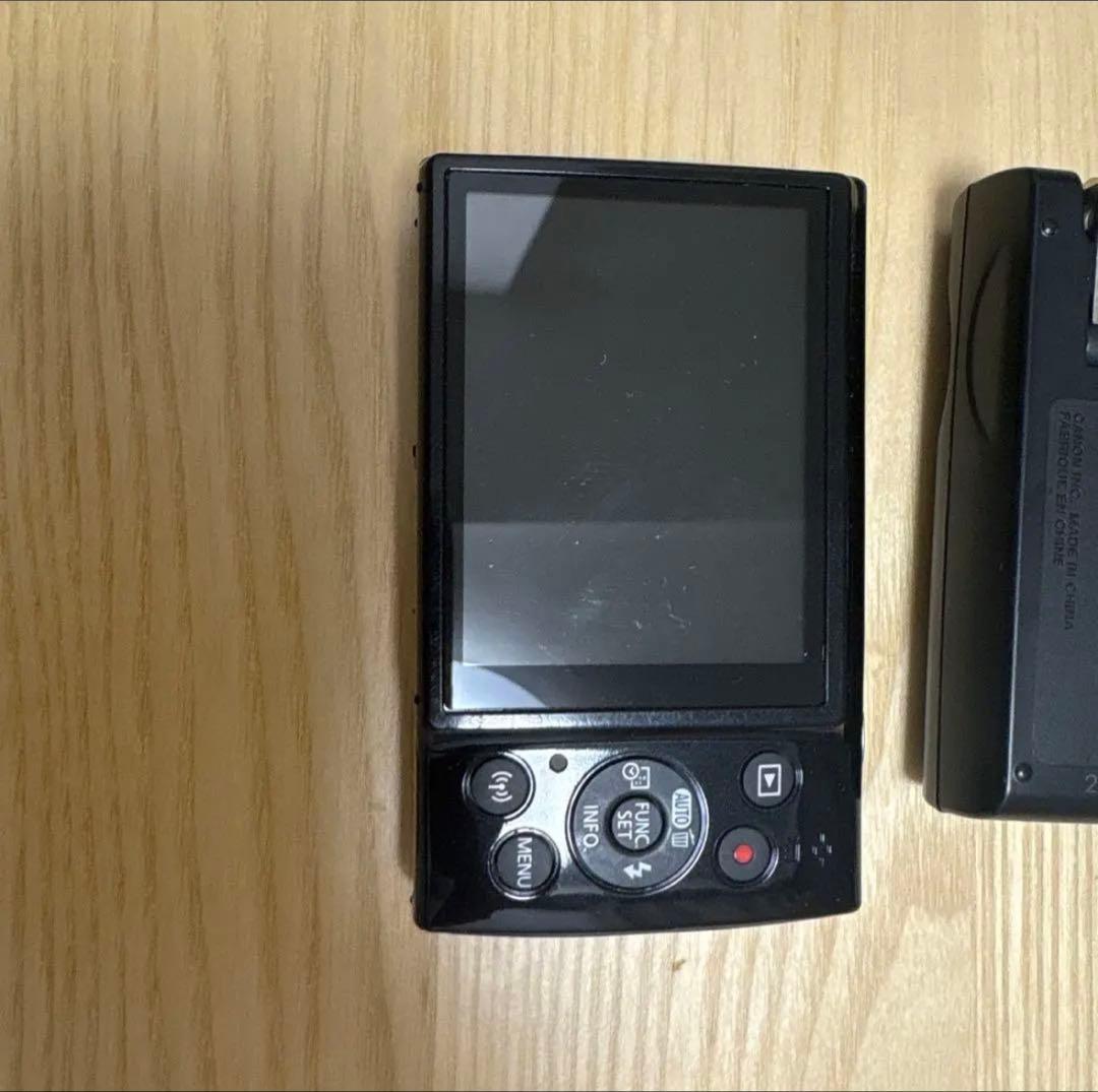 Canon IXY デジタルカメラと充電器セット