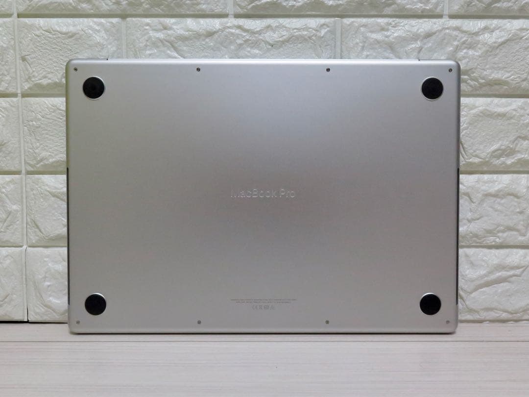 M1Max MacBookPro 16インチ　メモリ32GB SSD1TB 銀
