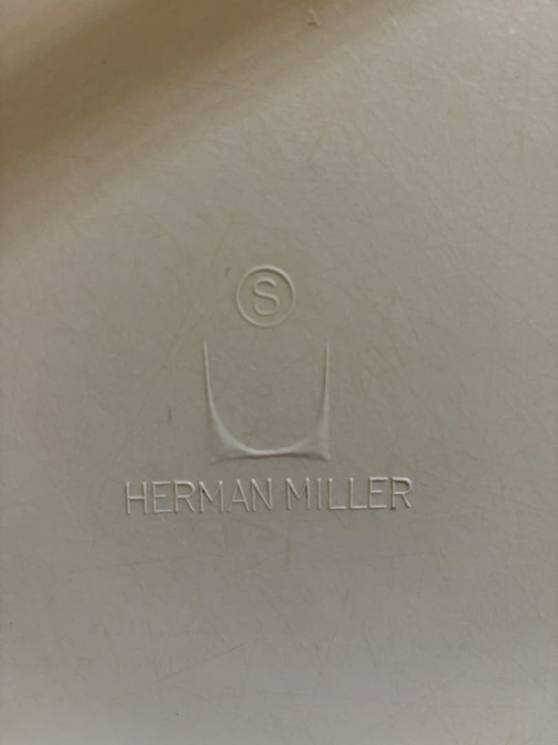 椅子 EAMES SHELL CHAIR HERMANMILLER NAUGA