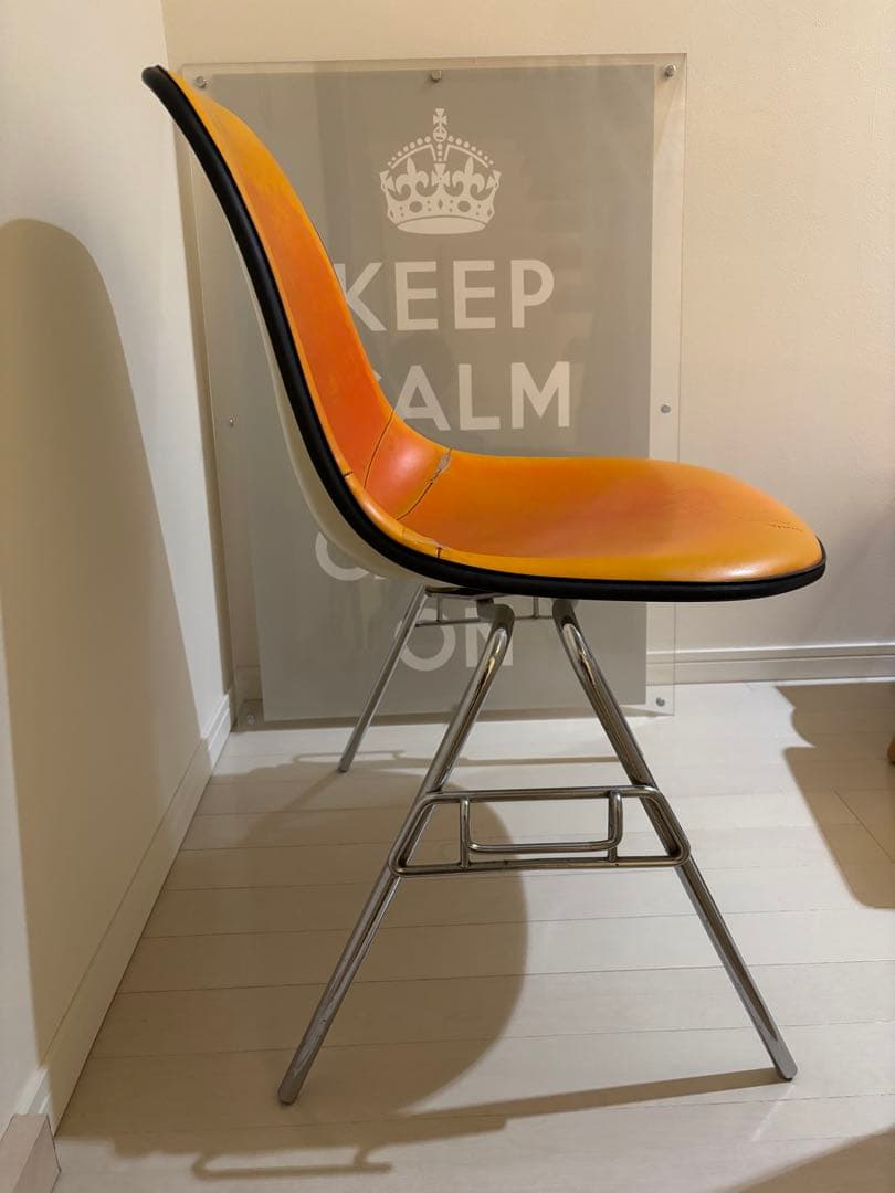 椅子 EAMES SHELL CHAIR HERMANMILLER NAUGA