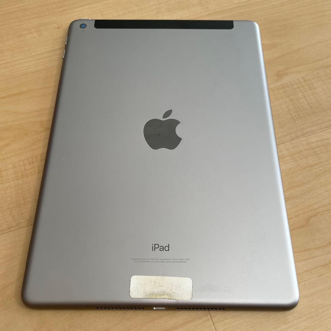 Apple iPad（Wi-Fi+cellularモデル）128GB シルバー