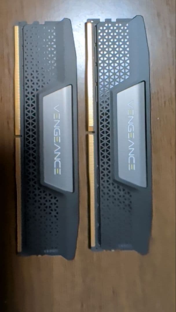 メモリー 64GB DDR5 5200 Vengeance
