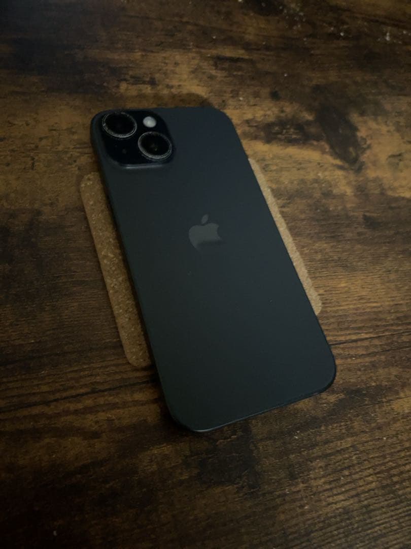 Apple iPhone 15ブラック