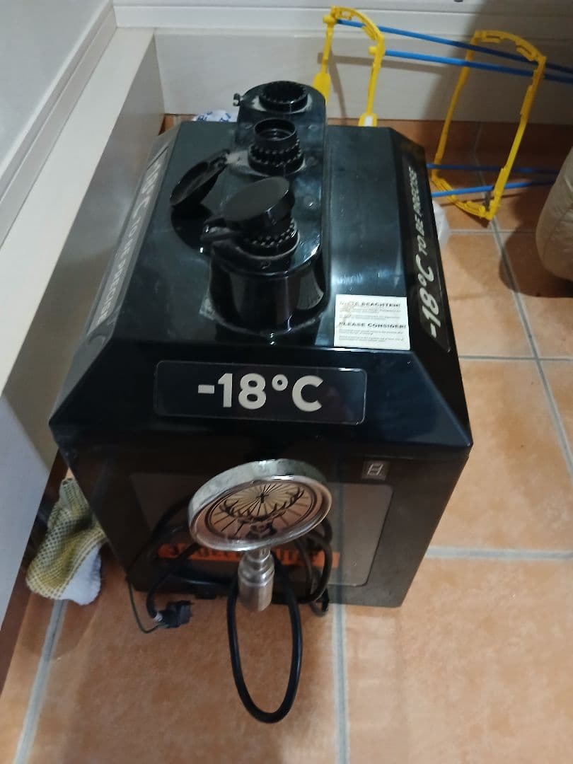イエガーマイスター　タップマシーン 冷却器　サーバー