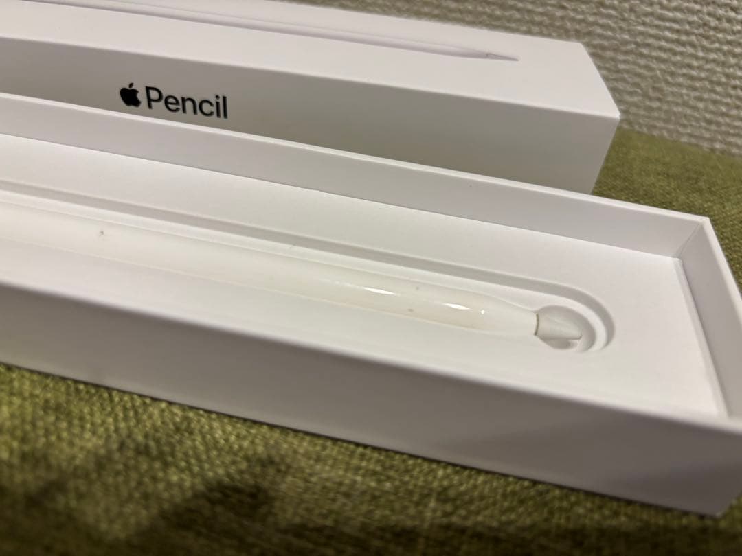● Apple pencil 第一世代 ホワイト