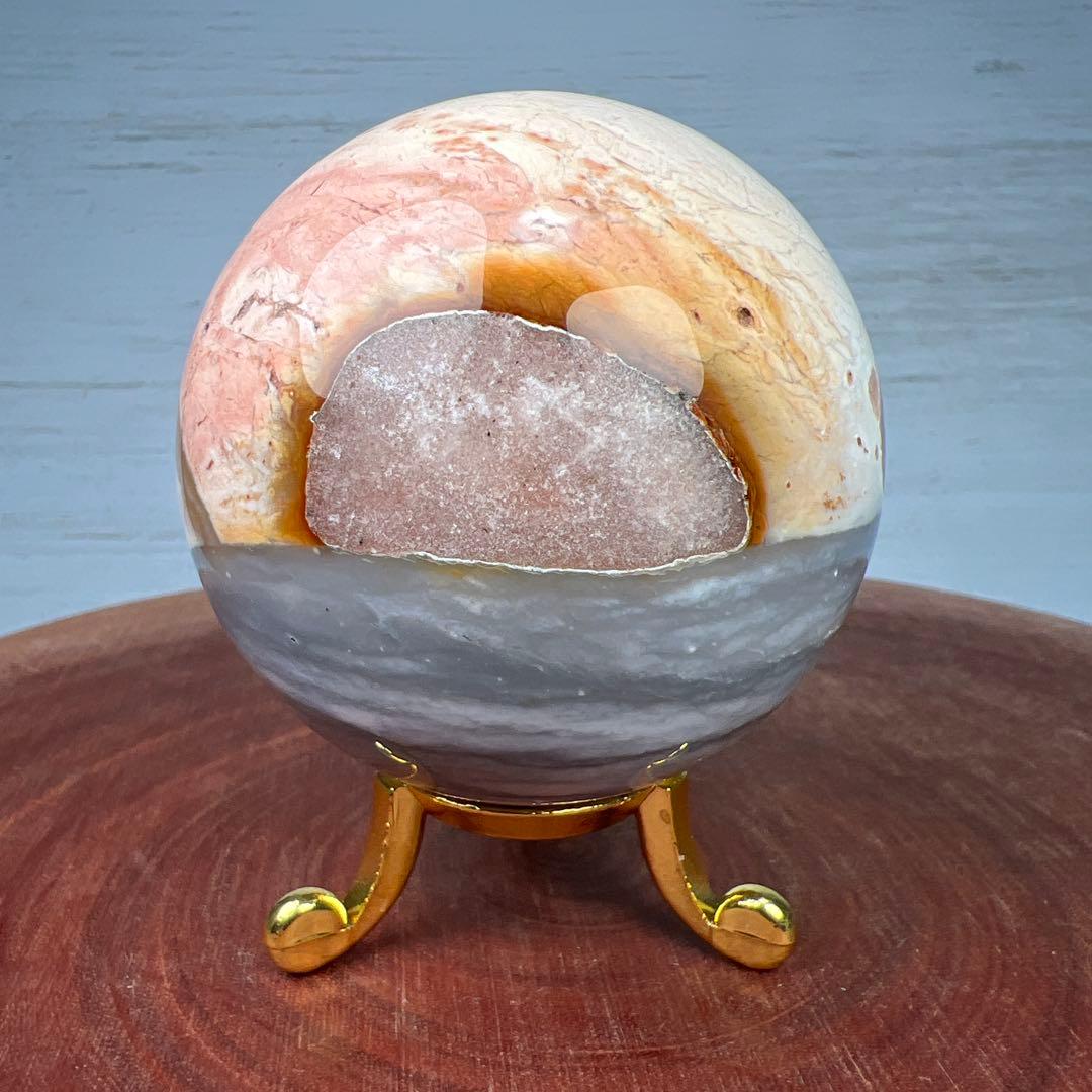 天然石　ペトリファイドウッド　スフィア　69ミリ　台座付き　夕焼けのようなペトリ