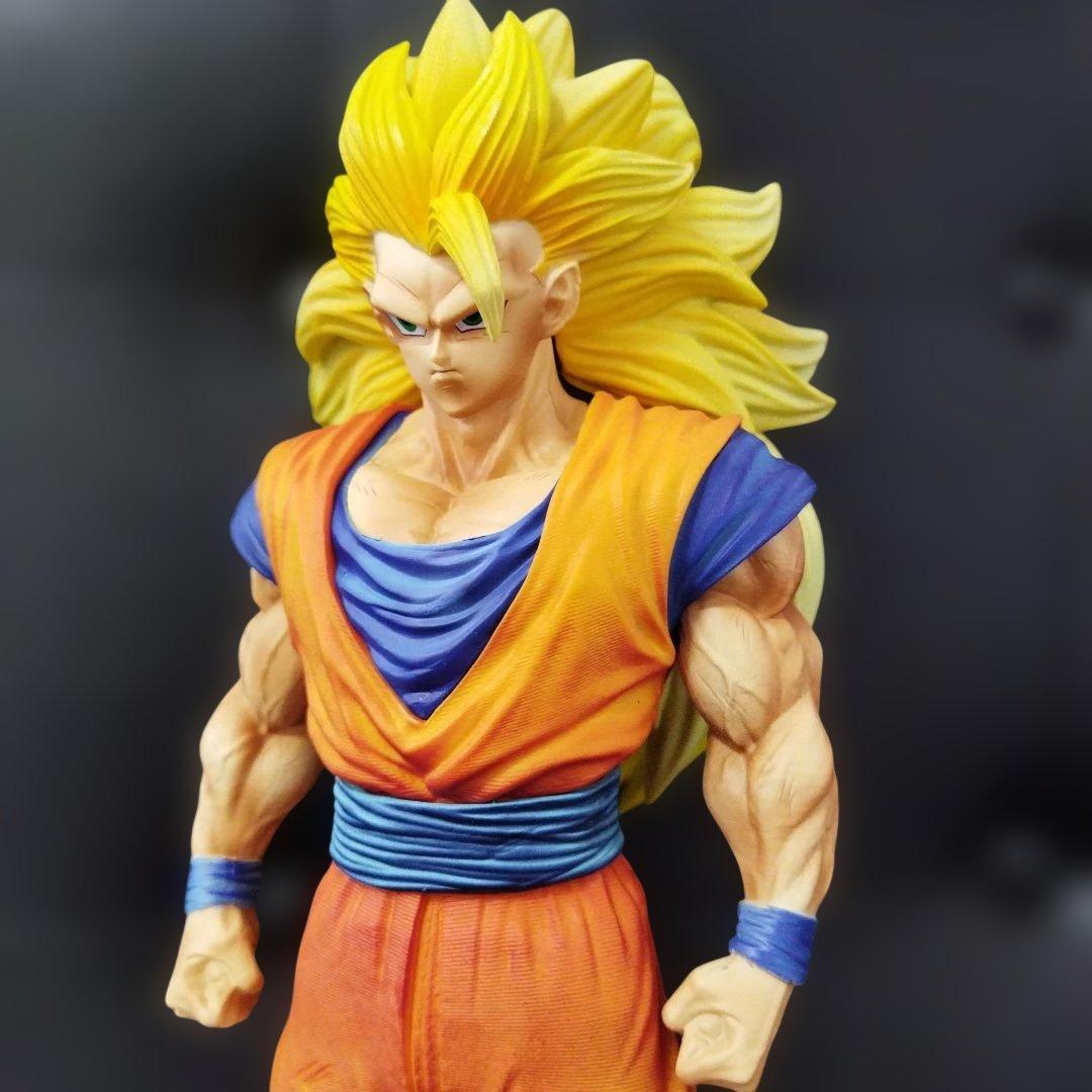 【0303D】超スーパーサイヤ人３　ゴッド スーパーサイヤ人 孫悟空 フィギュア