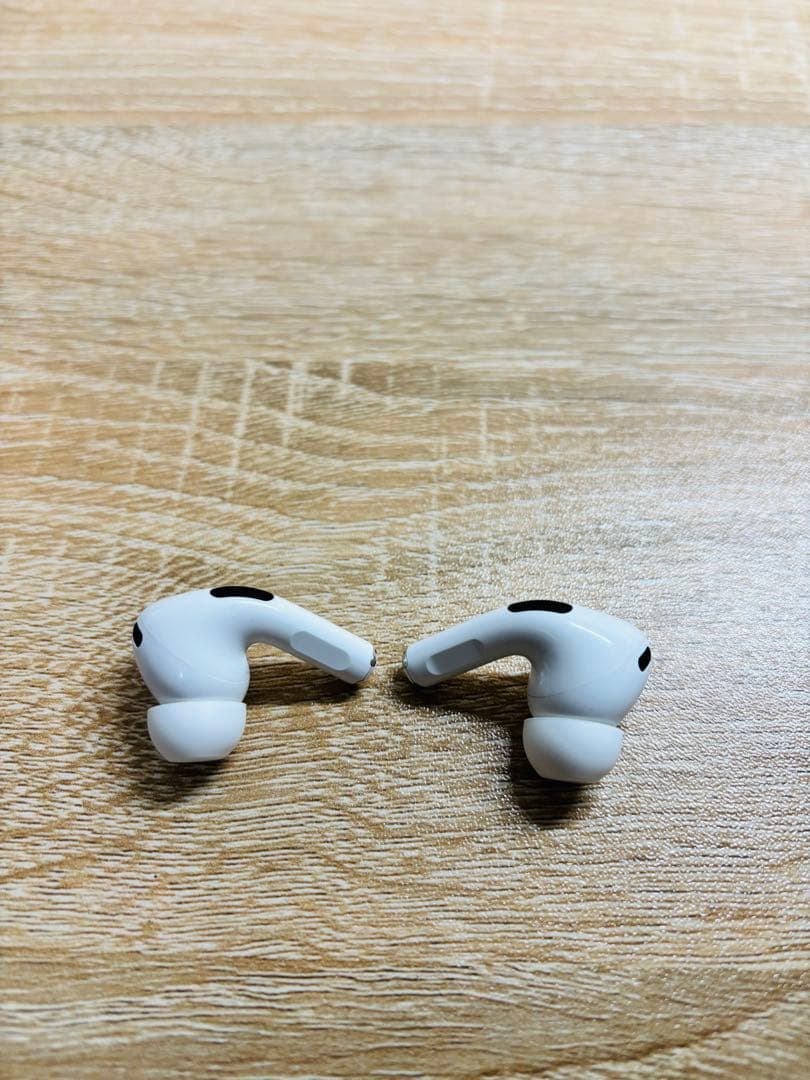 AirPods Pro第二世代（Lightning）＋専用ケース付き