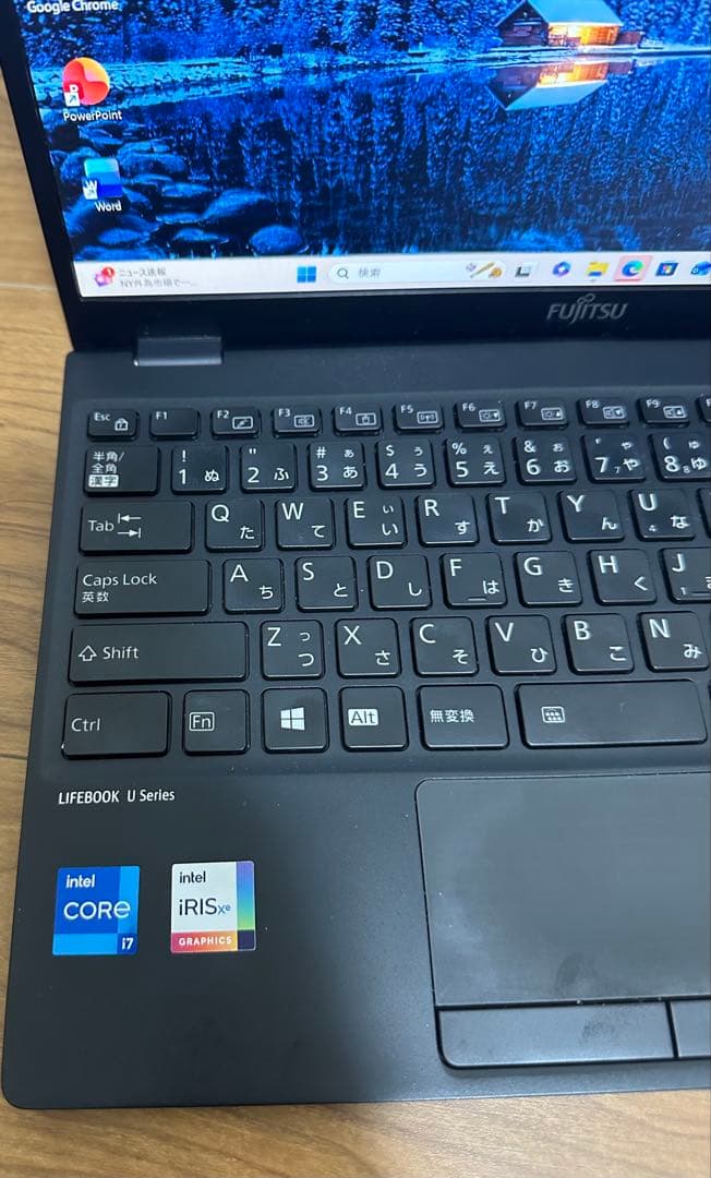 準美品 U9311/F 第11世代 i7 32GB 512GBタッチパネルW11