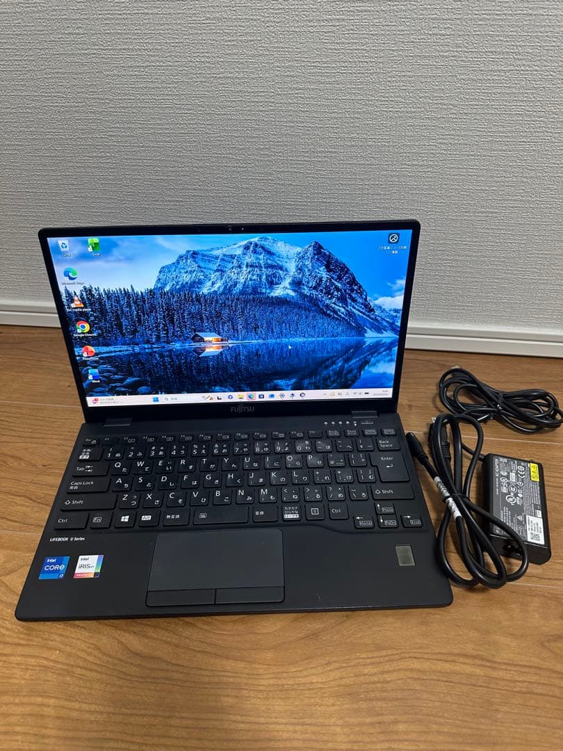 準美品 U9311/F 第11世代 i7 32GB 512GBタッチパネルW11