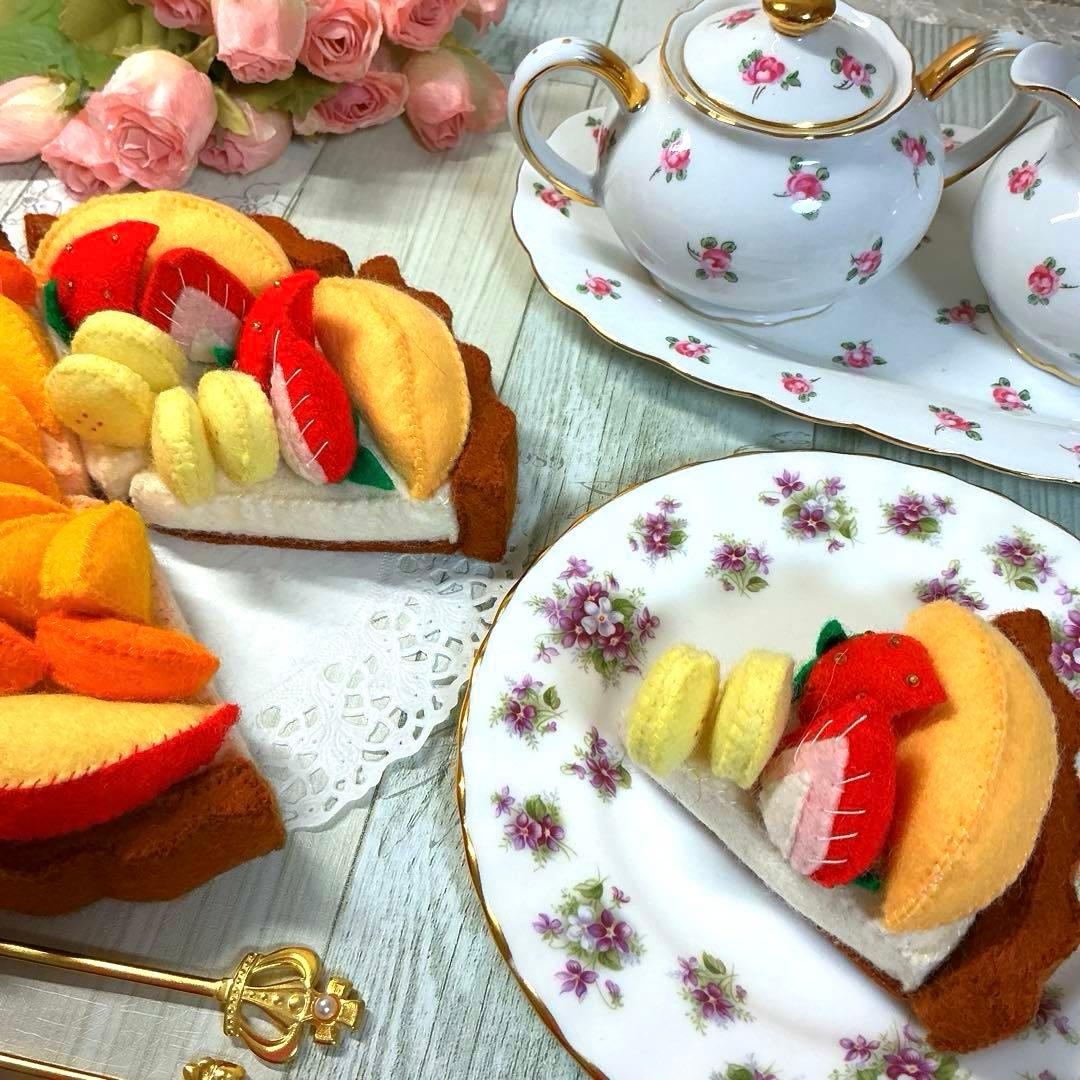 フェルトケーキ☆フェルトのおままごと☆♡フェイクスイーツ☆フエルト♡ハンドメイド