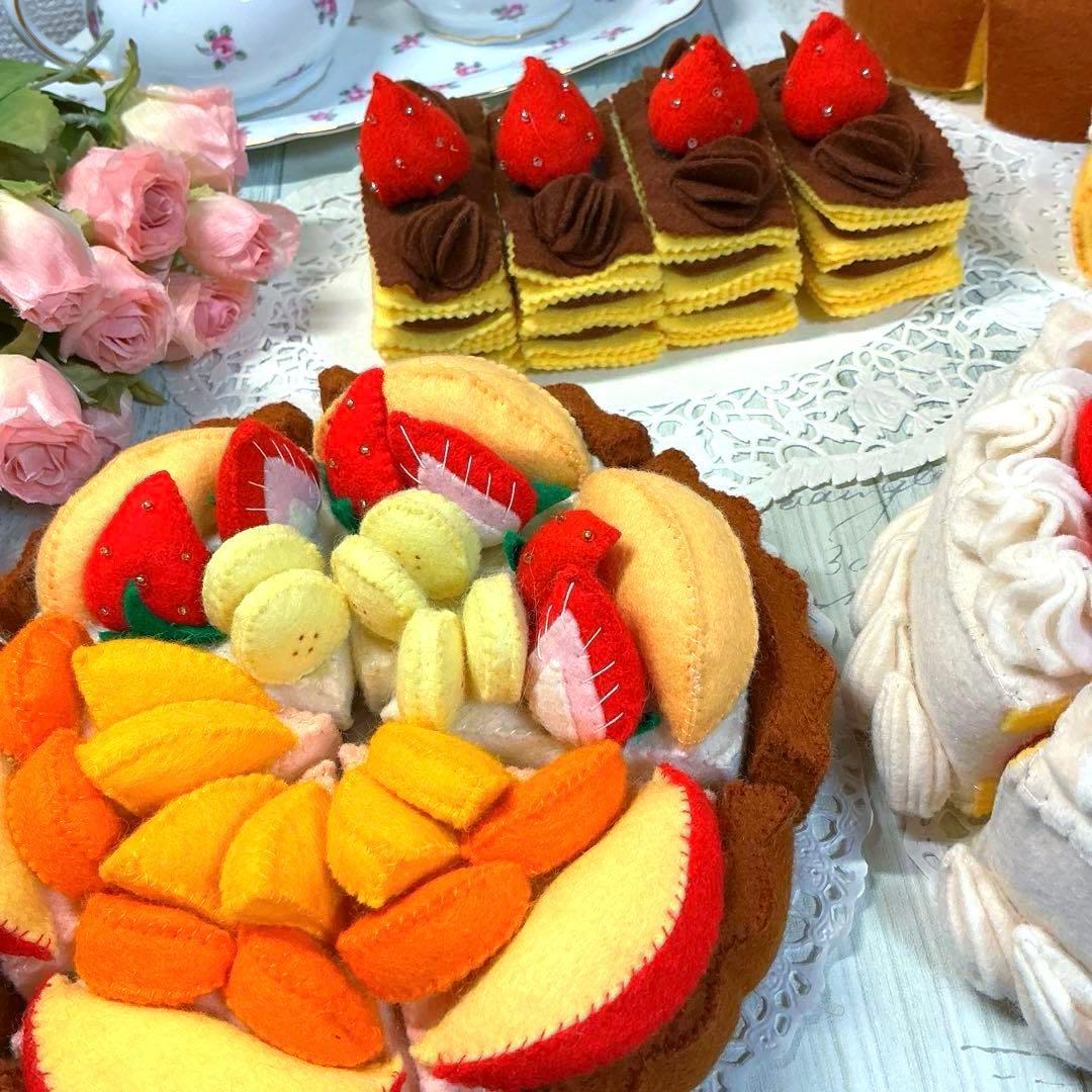 フェルトケーキ☆フェルトのおままごと☆♡フェイクスイーツ☆フエルト♡ハンドメイド