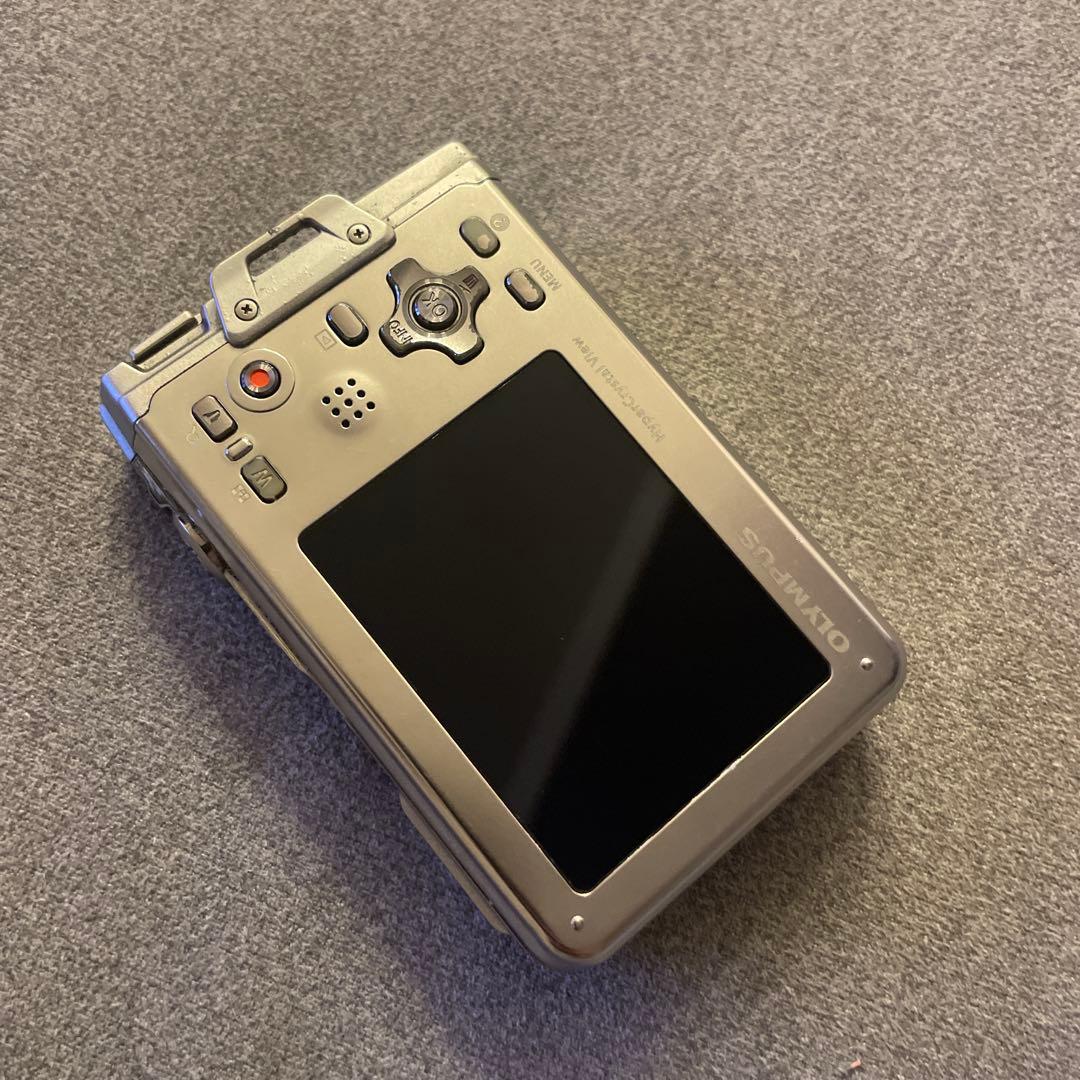 67.OLYMPUS 防水デジタルカメラ μ TOUGH 8010