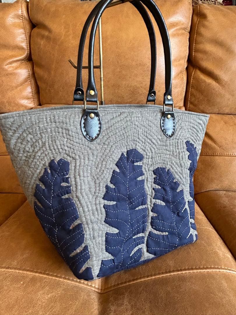 ハンドメイド　パッチワーク　キルトバッグ