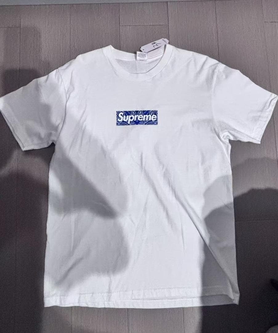 バンダナ柄 Tシャツ ホワイト
