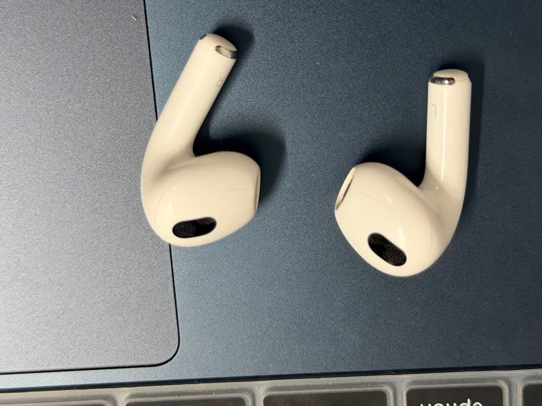 美品　AirPods (第3世代) 本体 ホワイト