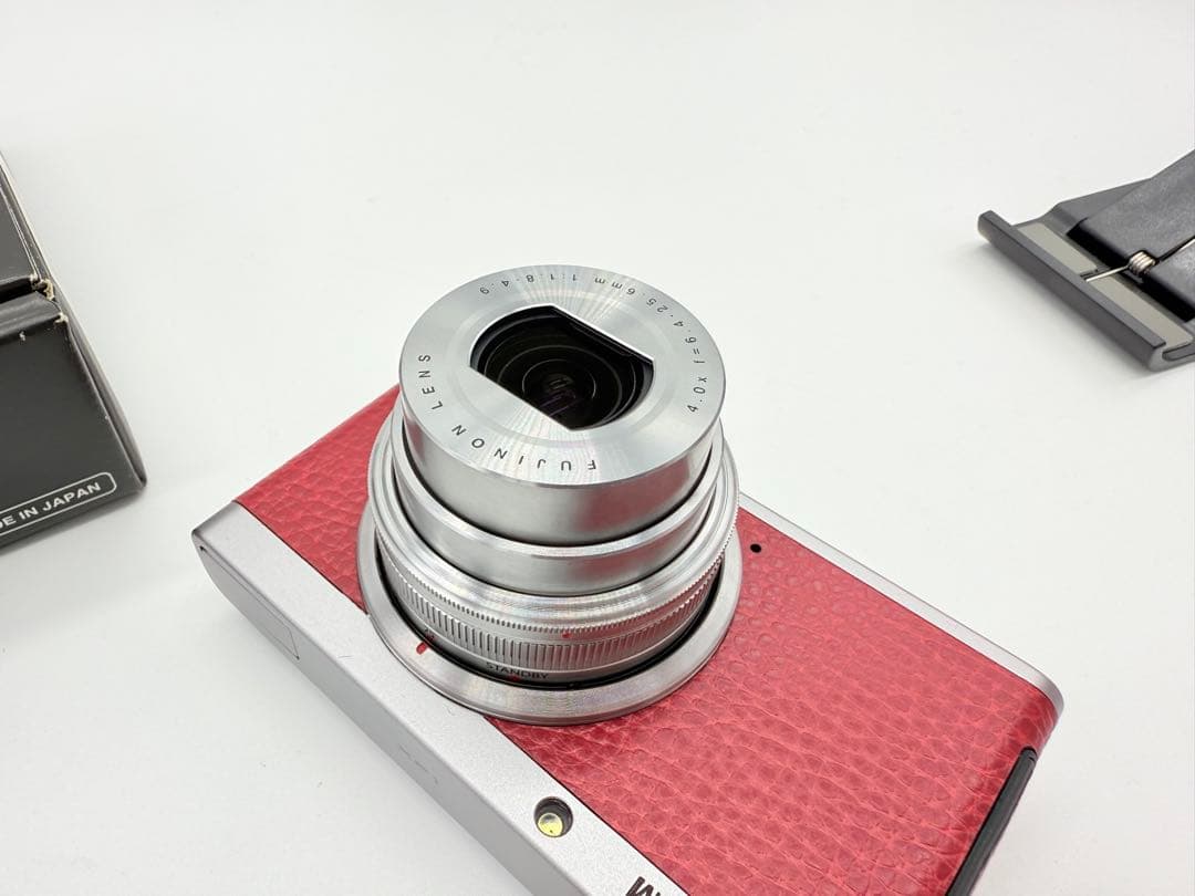 【美品】 富士フィルム FUJIFILM XF1 コンパクトデジタルカメラ