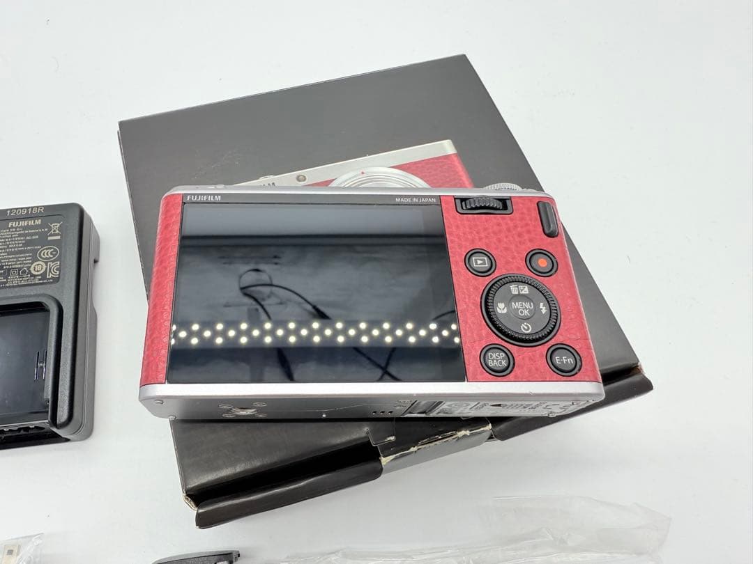 【美品】 富士フィルム FUJIFILM XF1 コンパクトデジタルカメラ