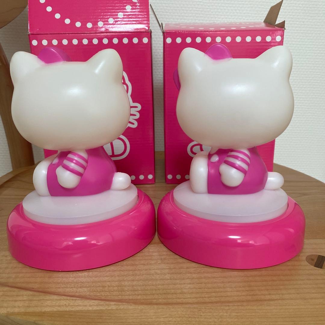 希少　未使用　2個セット　サンリオ　ハローキティ　タッチライト　動作確認済み