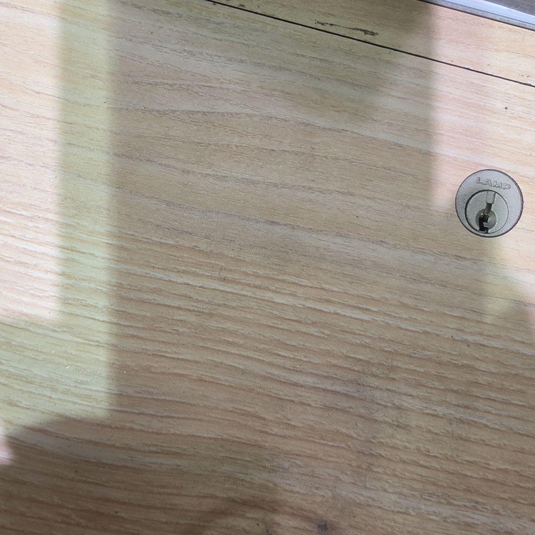 シルバー金属鍵穴