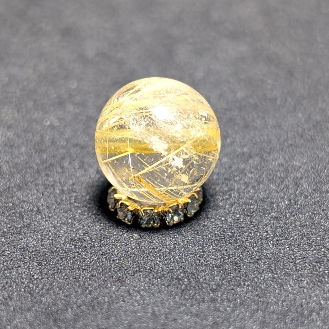 一点物【金色の針がカッコいい】タイチンルチル 10ミリ 粒売り 貫通穴あり