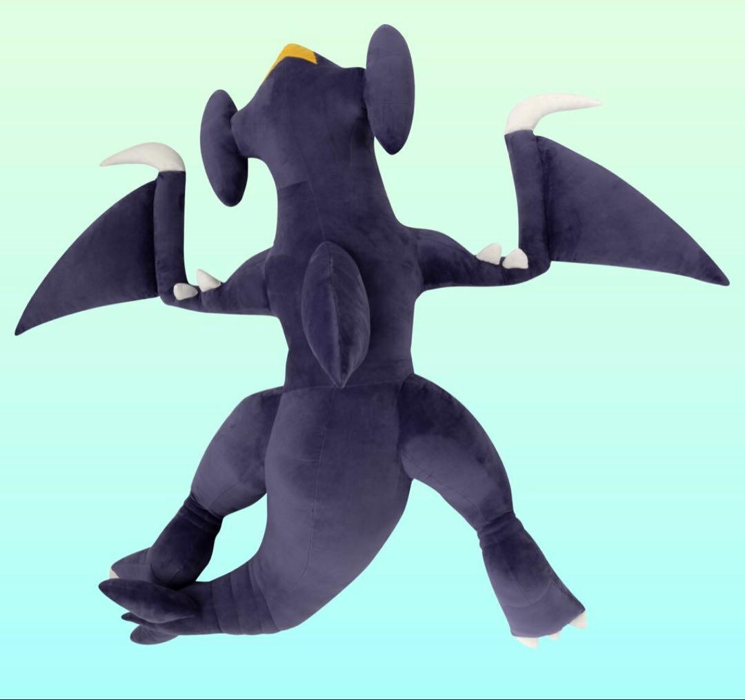 大きなガブリアスクッション　等身大　ぬいぐるみ