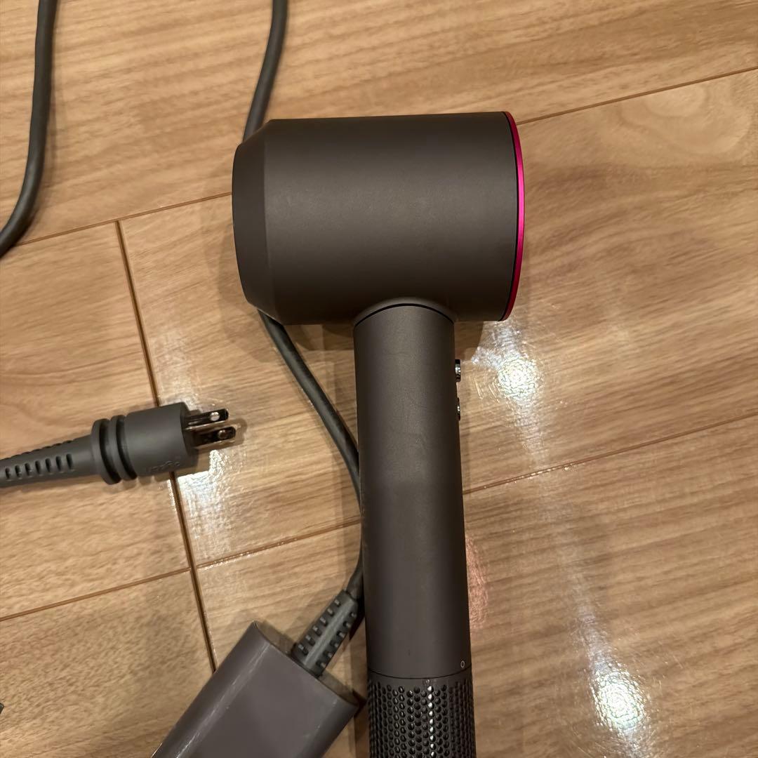 ダイソン　ドライヤー　HD08