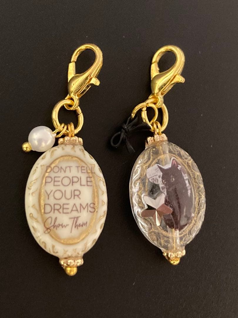 黒猫⁑英字⁑アンティーク風⁑小さめビーズチャームセット⁑2個セット　クロネコ