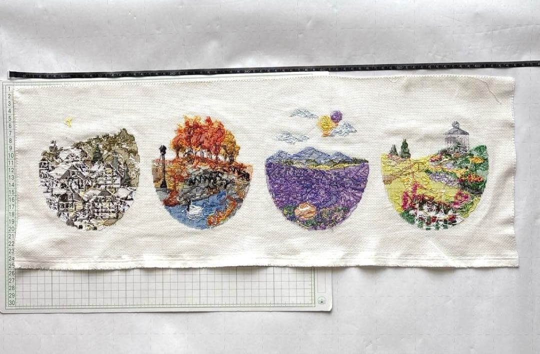 四季の風景　クロスステッチ完成品