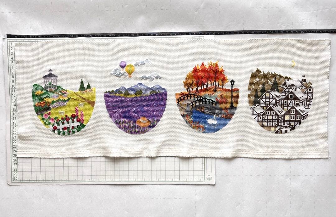 四季の風景　クロスステッチ完成品