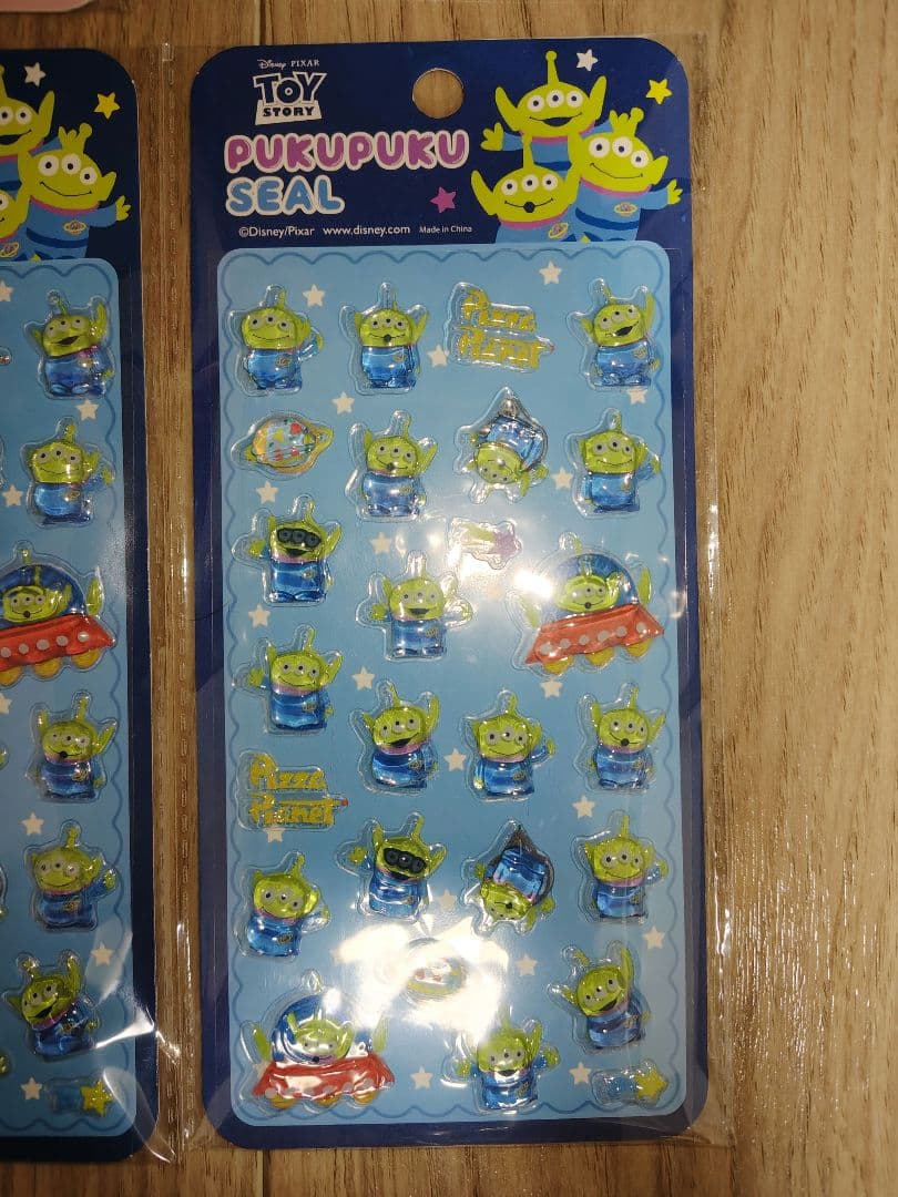 【新品】大量ぷくぷくシール　ディズニー　モンスター　プーさん　ミニー等　ボンドロ